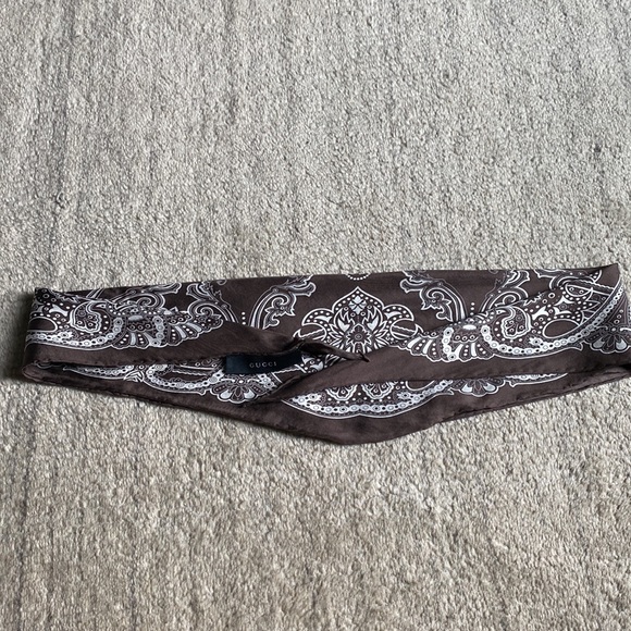 Authentic Gucci Choker/Bandana - Picture 8 of 8